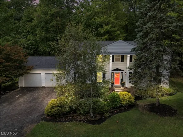 5093 Harris Rd, Broadview Heights, OH 44147