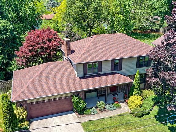 2nd image of 521 Lorraine Ave