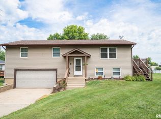 1105 4th St, Lacon, IL 61540