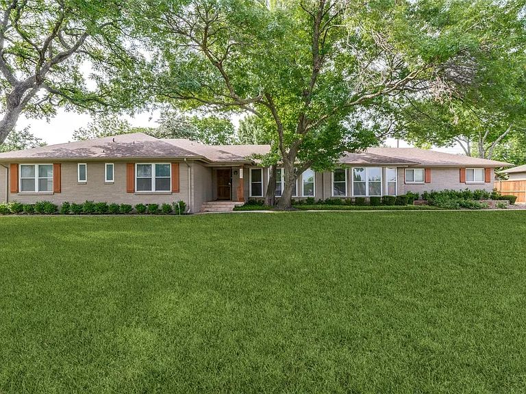 5820 Forest Ln — Photo 1