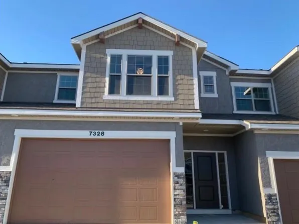 7328 Aaron St #24-C, Parkville, MO 64152