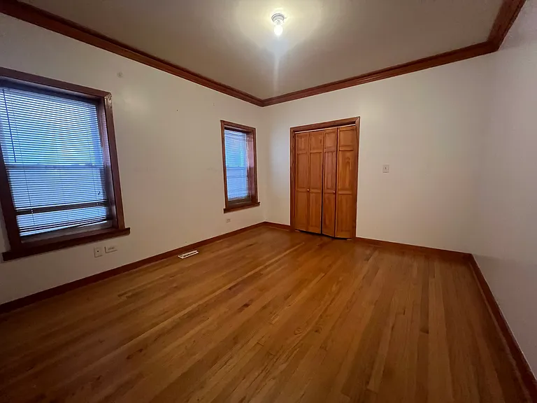 7821 S Paxton Ave #1 — Photo 7
