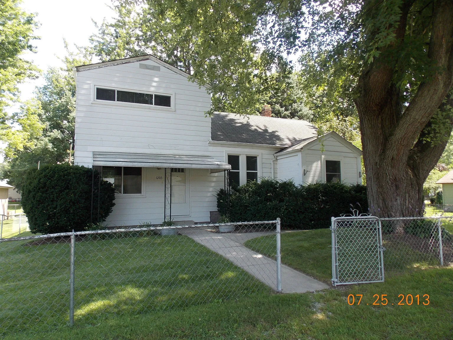 1203 Erie St photo 1