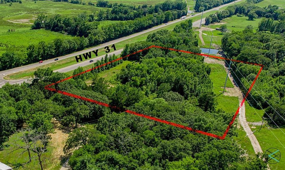 2nd image of 9457 State Highway 31 E