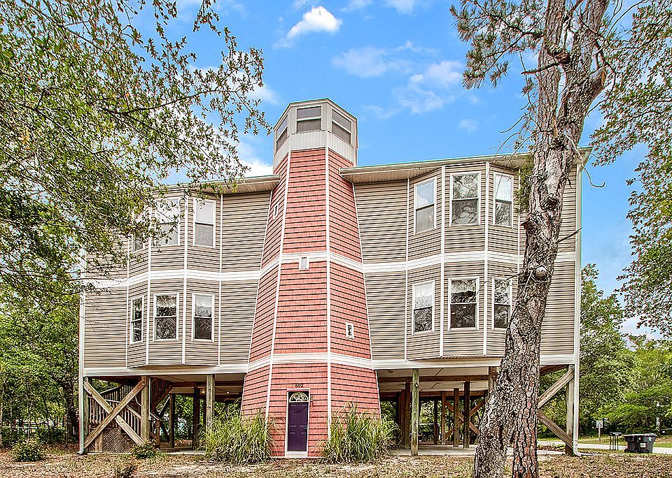1st image of 602 W Oak Island Dr #W