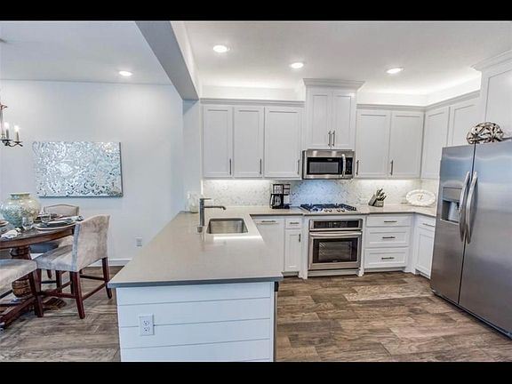 3rd image of 1334 Casselberry Dr