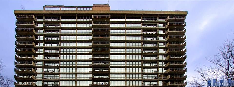 1st image of 600 Admiral Blvd APT 1502