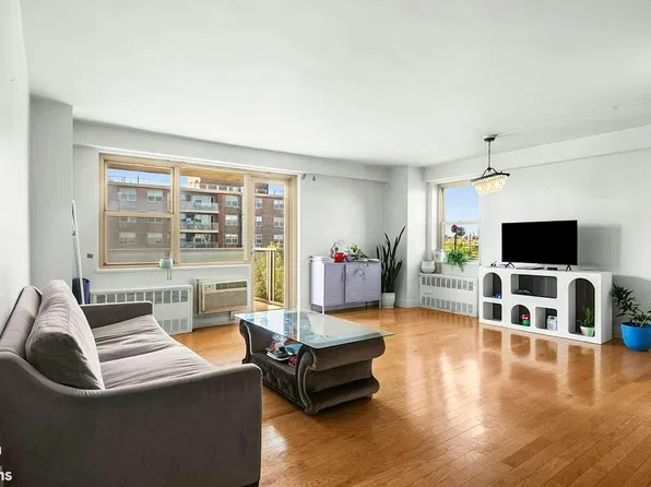 12421 Flatlands Ave APT 7H, Brooklyn, NY 11208