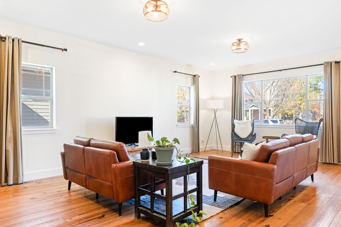 next background image