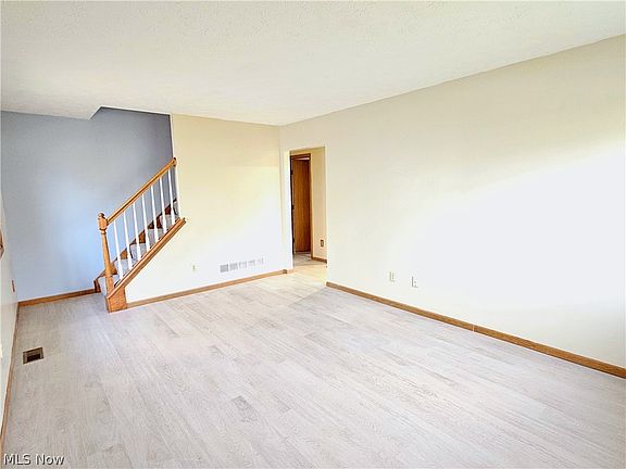 3rd image of 4838 E 86th St