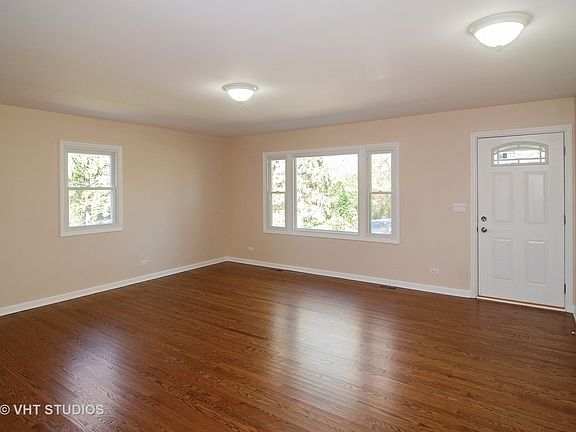 2nd image of 17W543 E Schiller St