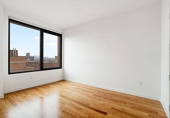 4th image of 54 Noll St #7484