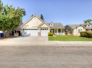 4666 W Oswego Ave, Fresno, CA 93722