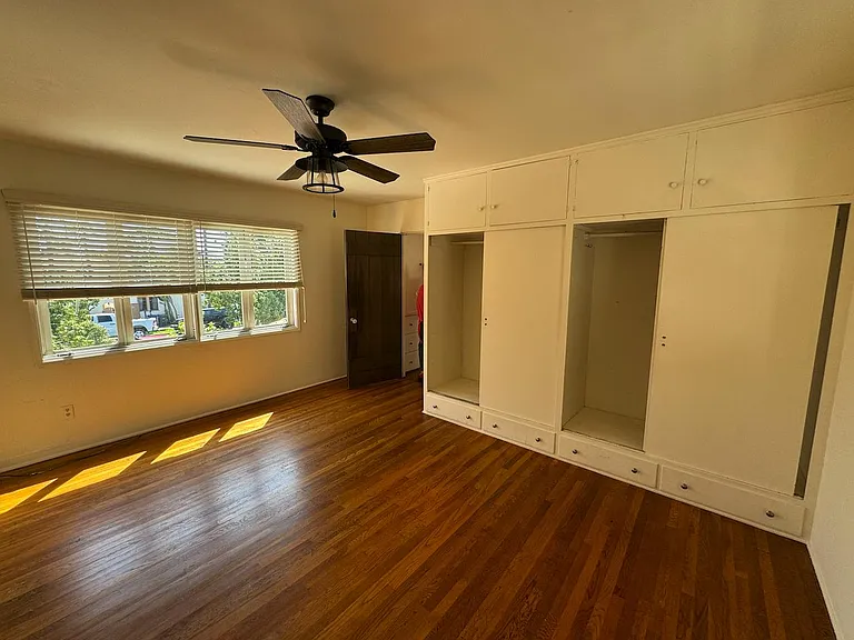 477 E Ave — Photo 15