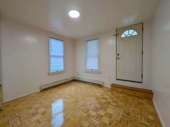 605 East Fifth Street image 5 of 8