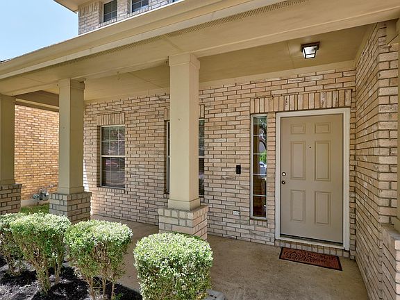 3rd image of 608 Spanish Oak Ter