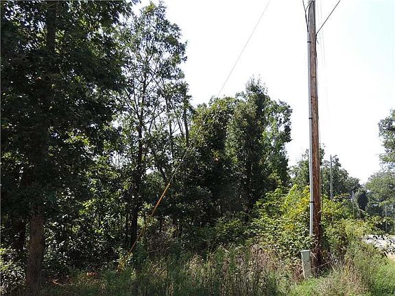 3rd image of Buckland Ln