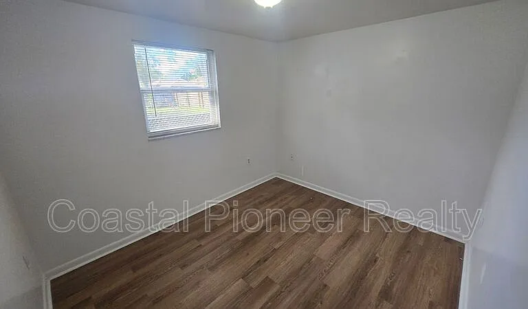 8819 W Robson St — Photo 12