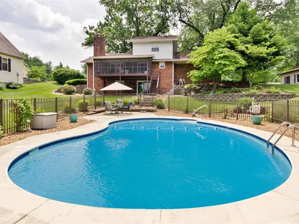 311 Whispering Oaks Dr, Bethalto, IL 62010