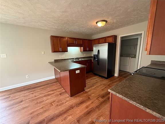 4th image of 181 Westminster Dr
