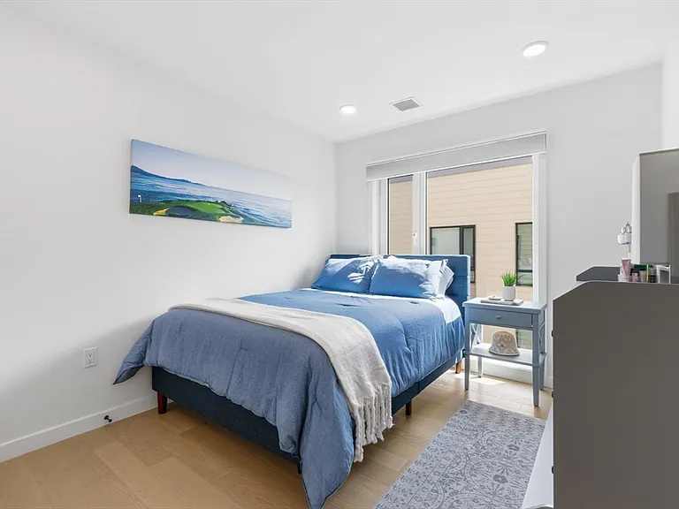 457 W Broadway #506 — Photo 17