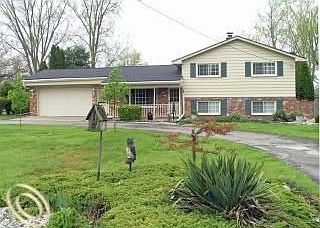 1st image of 38767 Shoreline Dr
