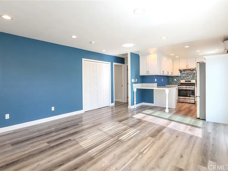 1621 Butternut Way #B — Photo 8
