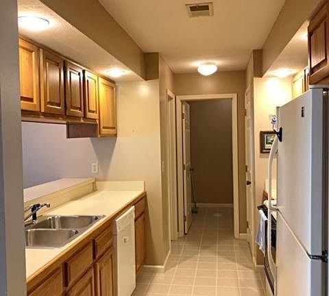 3rd image of 1015 Brittany Dr