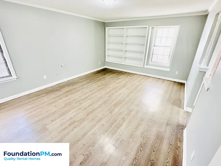 5682 Richburg Ave — Photo 8