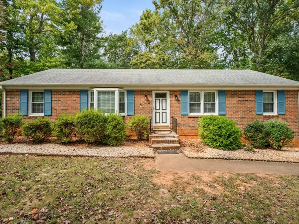 103 Berkley Pl, Forest, VA 24551