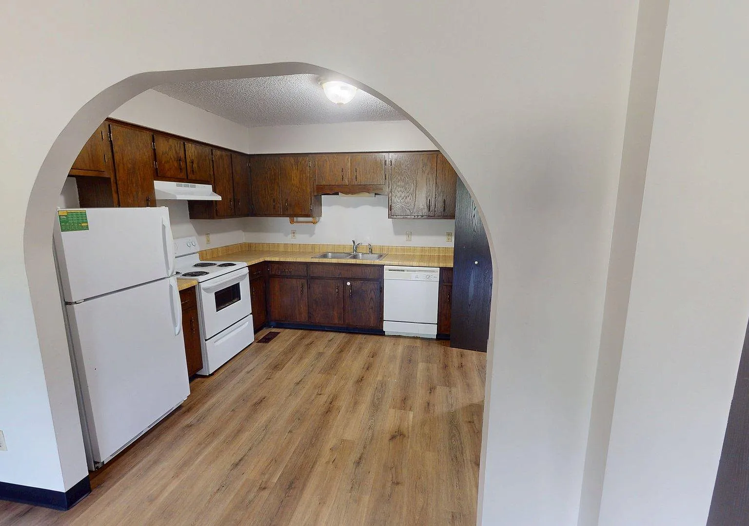 2 bed, 800 sqft, $1,100 — Photo 3