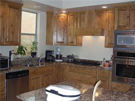 4th image of 5804 Edinburgh Dr