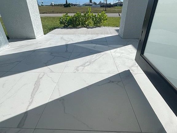 3rd image of 2548 Chiquita Blvd N