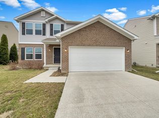 1654 Golfview Dr, Ypsilanti, MI