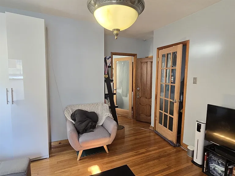28 Bardwell St #1 — Photo 19