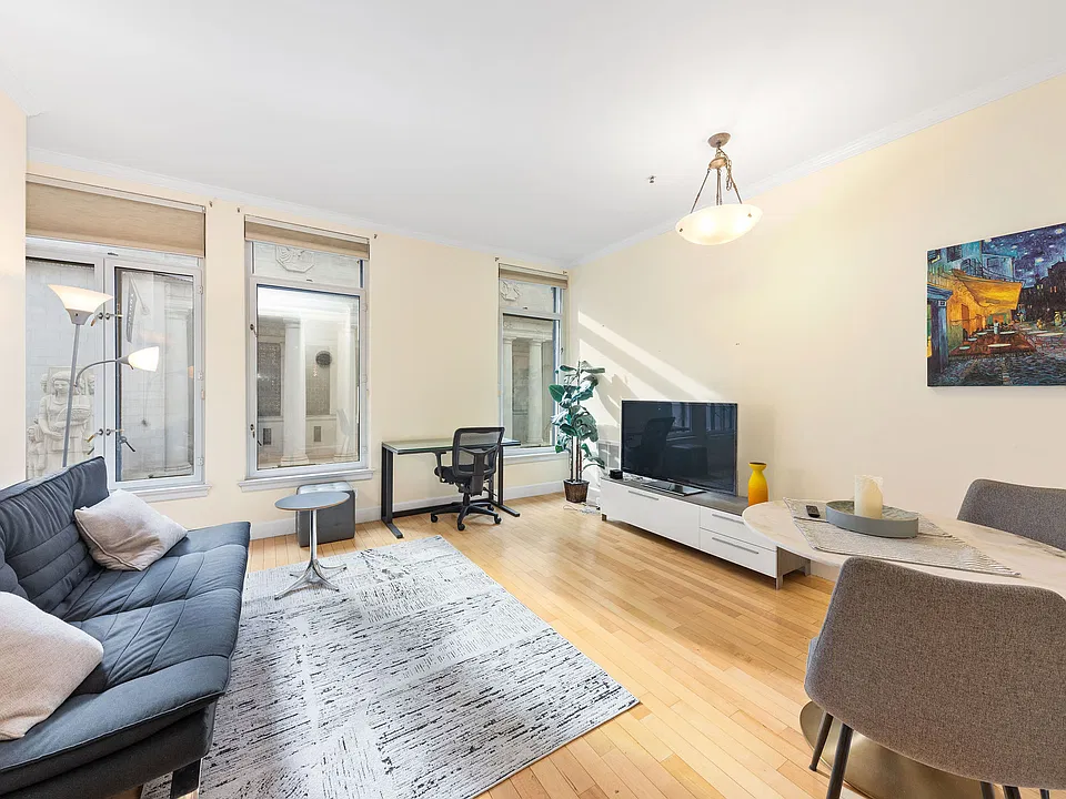 201 Sansome St #203