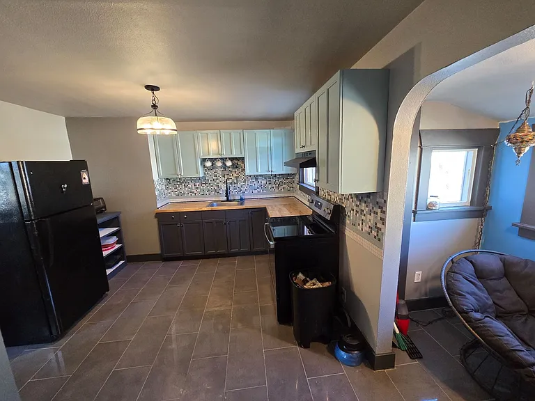 420 W Shannon Ave — Photo 18