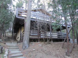 23913 Park Ln, Crestline, CA 92325