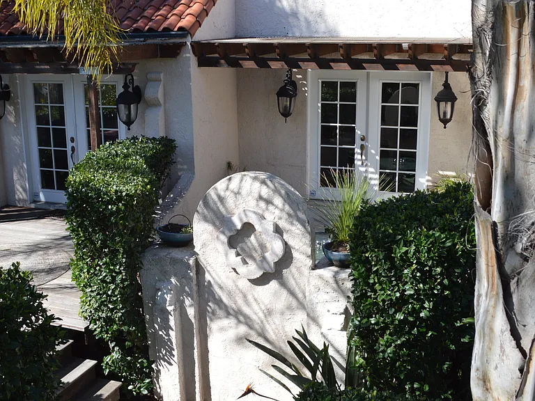 1203 S Rimpau Blvd — Photo 94
