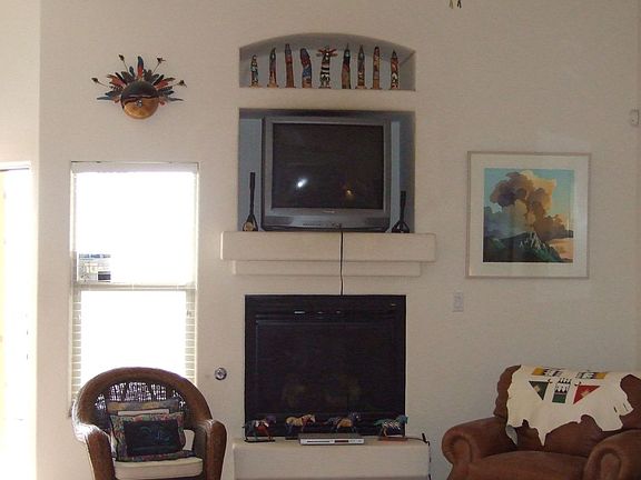 Family Room - Fireplace and Nicho