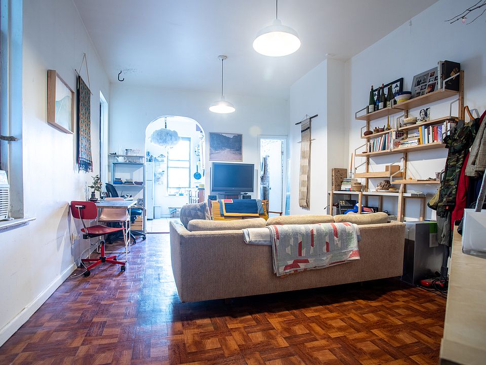 2nd image of 312 Eldert St APT 2