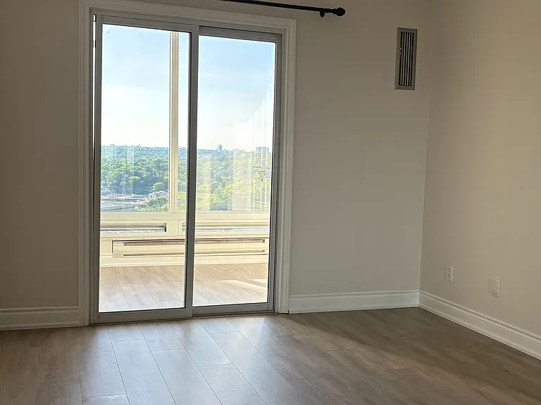 1 Palace Pier Ct #1812 — Photo 7