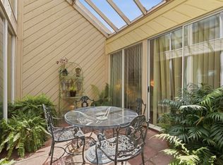 10125 Valley Forge Dr, Houston, TX 77042