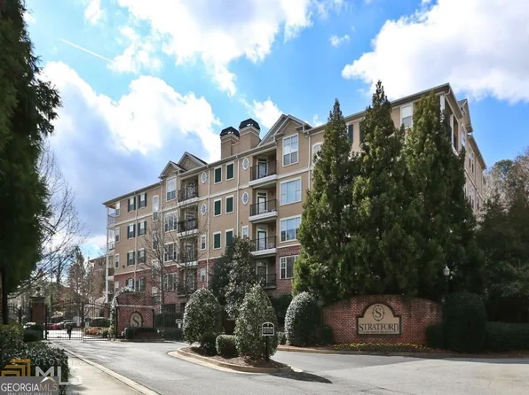 2201 Stratford Cmns, Decatur, GA 30033