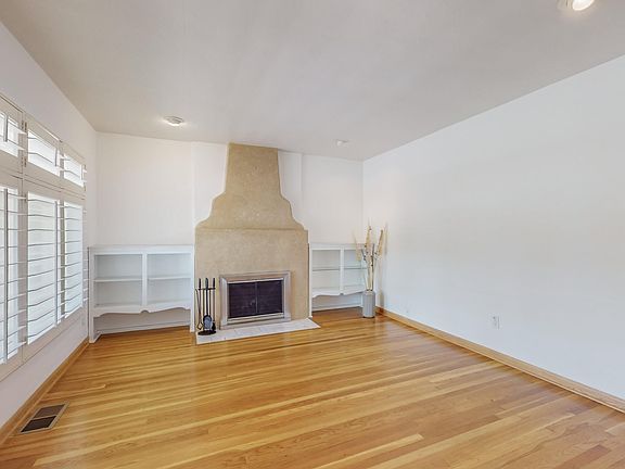 4th image of 504 Carlisle Blvd SE
