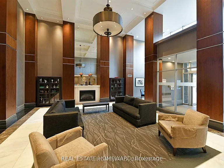 1 Rean Dr #504 — Photo 3