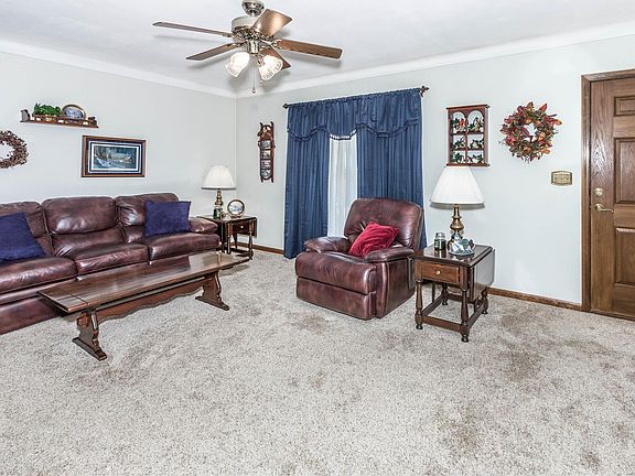 4th image of 219 Arlington Dr
