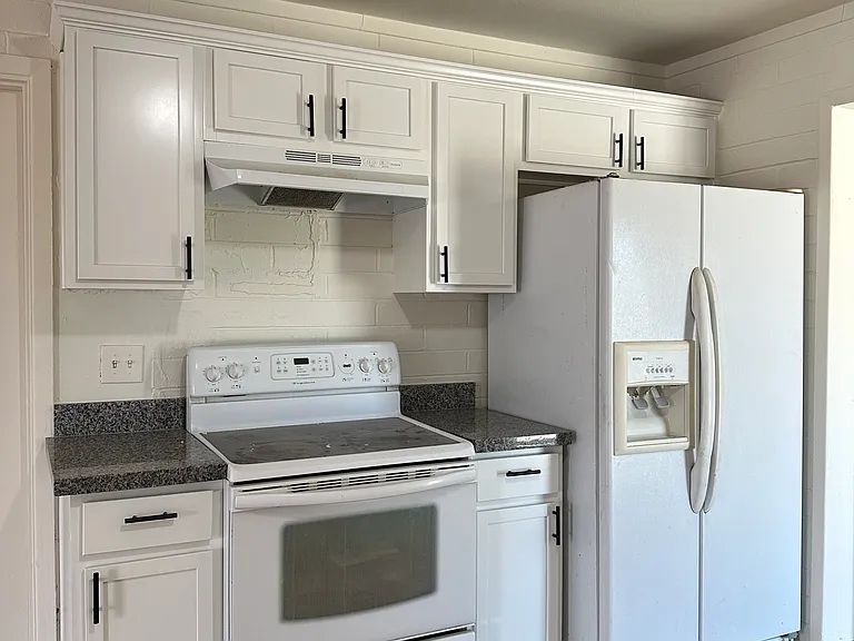 3602 W Rancho Dr — Photo 6