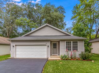 502 Northlake Rd, Lakemoor, IL 60051