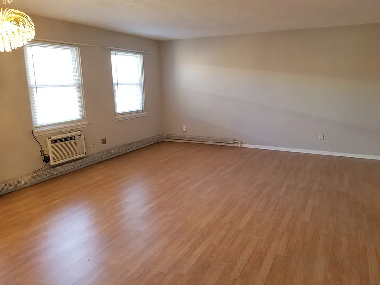 13789 Cedar Rd #300 — Photo 13